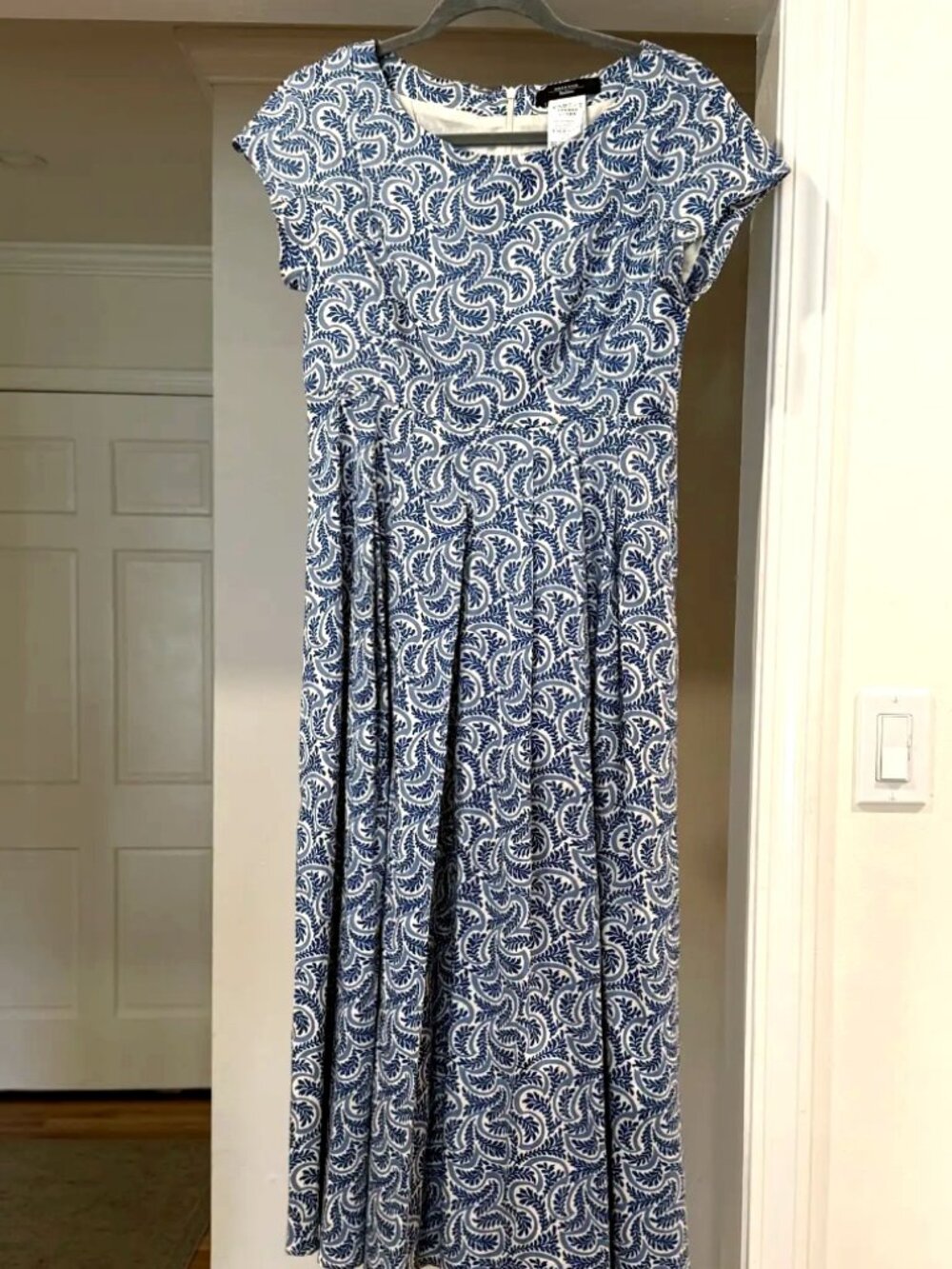 Max Mara Weekend Midi Dress Cap Sleeve Blue Paisley A-line